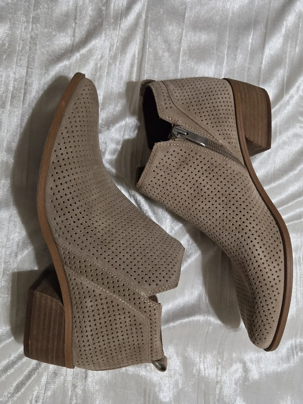 FAUX Suede Perforated Ankle Boots - Taupe By Franco Sarta Size 7 1/2 EUC!